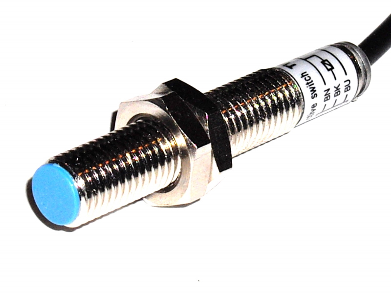 Induktiver Nherungsschalter 10-30 V 1mm NPN IP65 mit LED M12