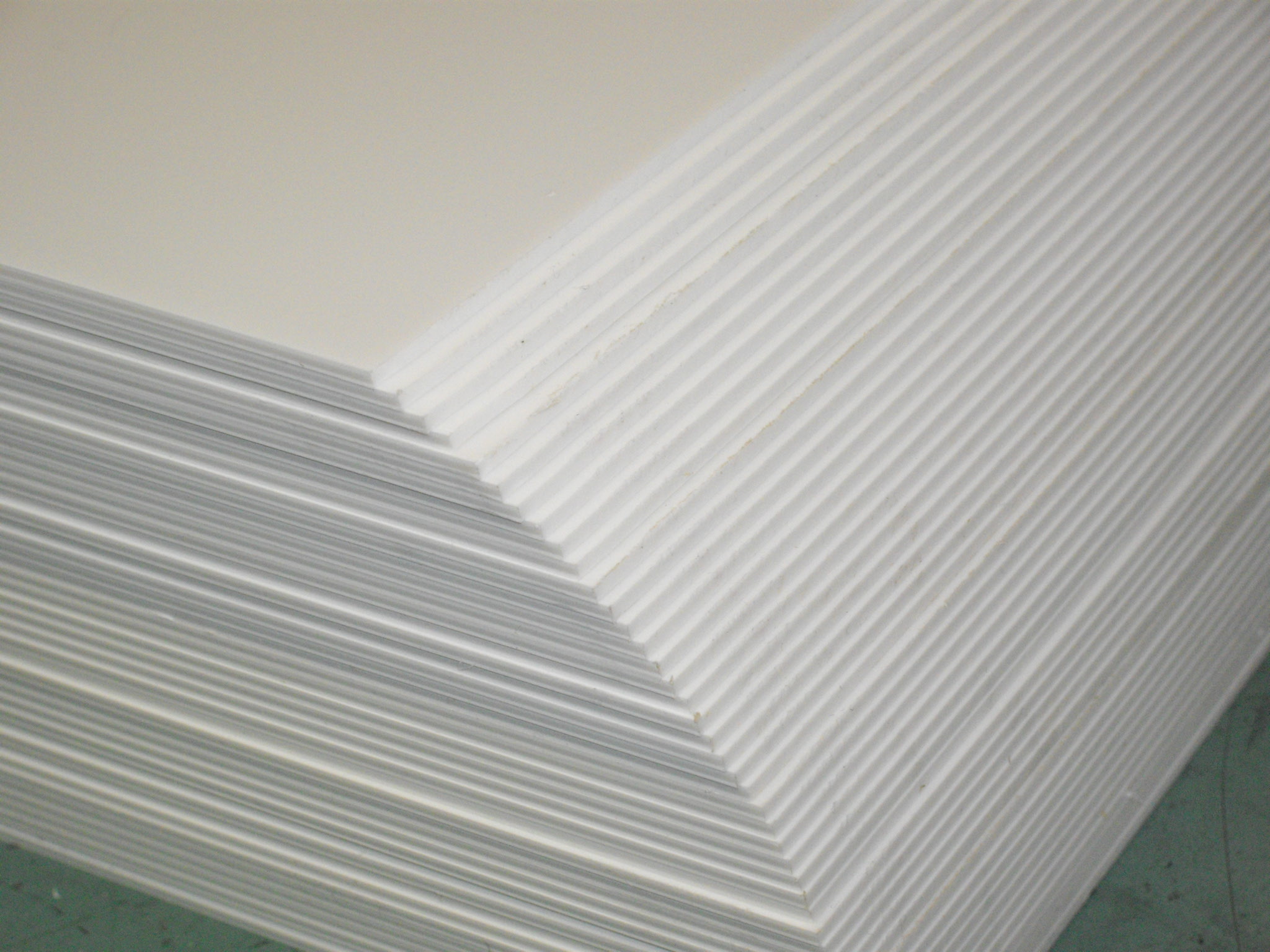 Polystyrene plates white , matt 3mm