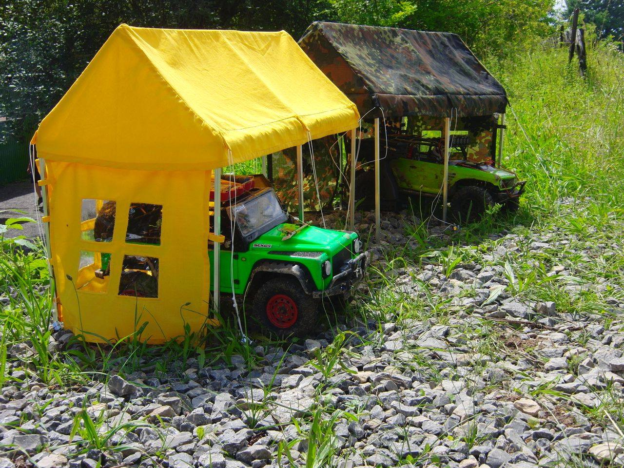 Tent side part with windows