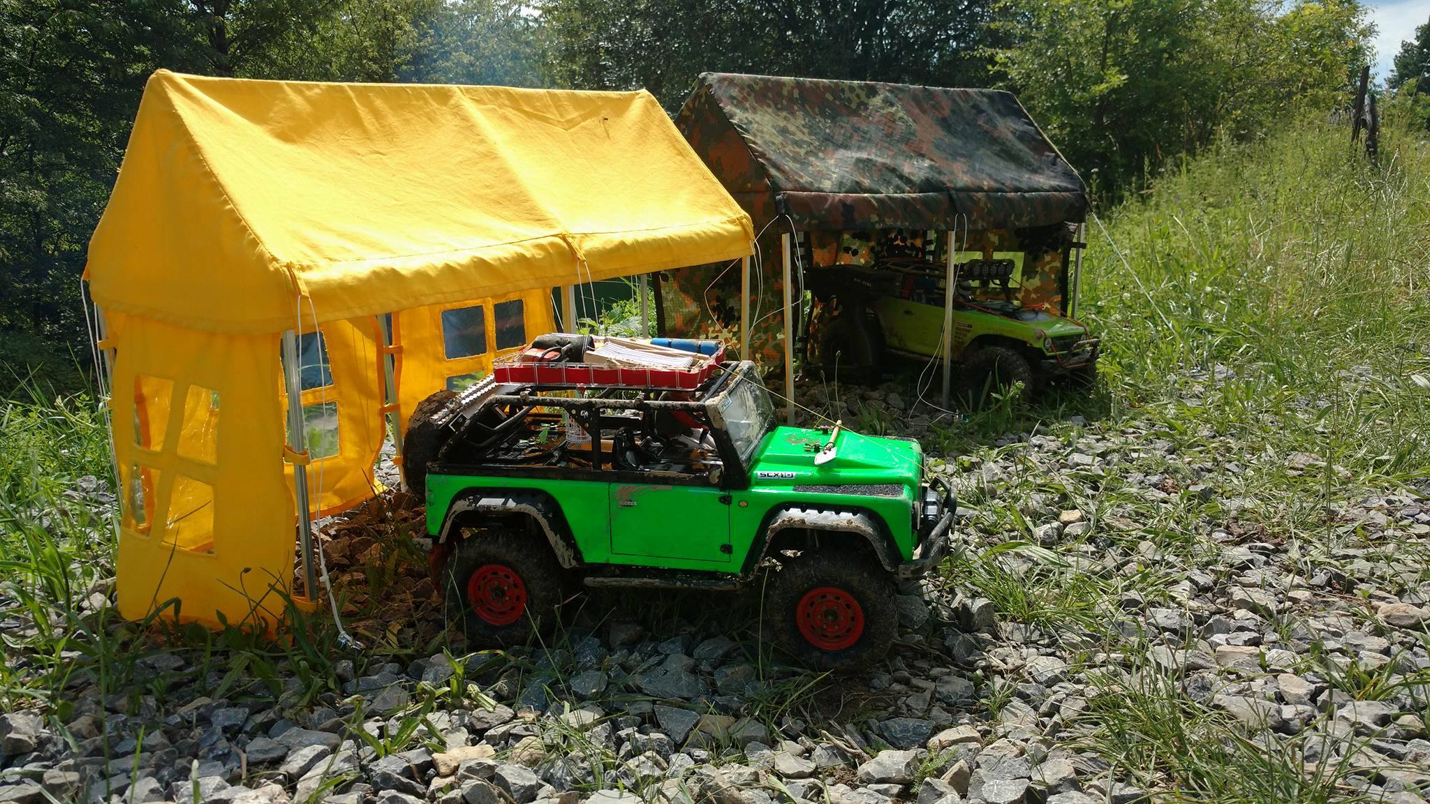 Crawler Tent double garage 1:10